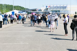 Darbdaviai šiaušiasi prieš privalomą skiepijimą: nenori atsakyti už pasekmes, bijo teismų ir prarasti darbuotojus