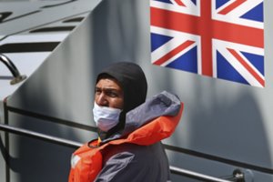 Lamanšo sąsiaurį per vieną dieną kirto rekordiškai daug migrantų