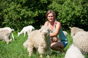 Angoros ožkų vilnos gaminiams specialias priemones siunčiasi net iš Indijos