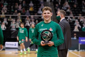 Karjeros šuolis: Rokas Jokubaitis pasirašė ilgalaikę sutartį su „Barcelona“