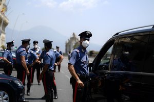 Italijoje ultradešiniųjų pažiūrų politikas nušovė marokietį