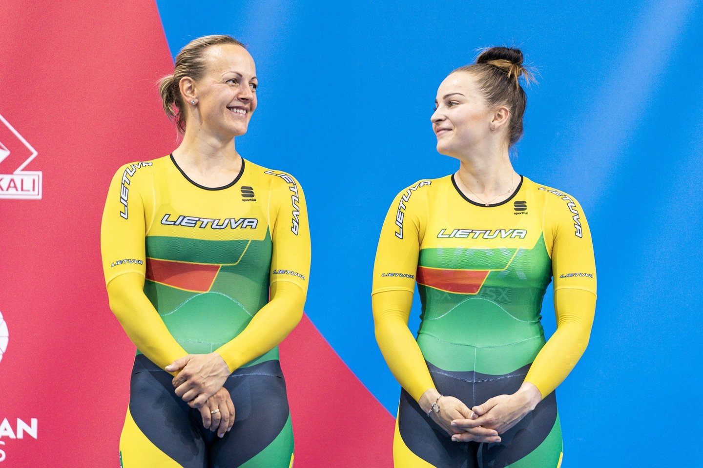 Lietuvos treko dviratininkės Miglė Marozaitė ir Simona Krupeckaitė i<br>V.Dranginio nuotr.