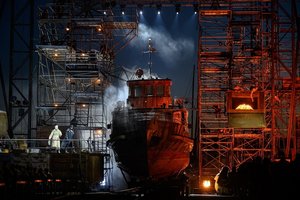 „Skrajojančio olando“ laivas grimuojamas antram dubliui elingo scenoje