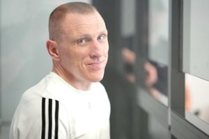 Kalinių „spektaklis“ tardymo izoliatoriuje virto žiauria tragedija: sulaukė griežčiausios bausmės