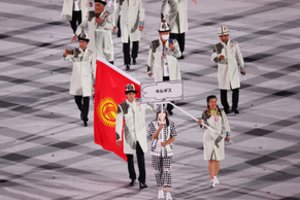Tokijo žaidynių atidarymo parade be kaukių žygiavę atletai sulaukė išskirtinio dėmesio