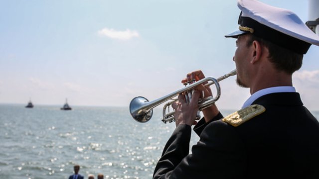 Viena prasmingiausių Jūros šventės tradicijų: pamatykite negrįžusių iš jūros pagerbimo ceremoniją