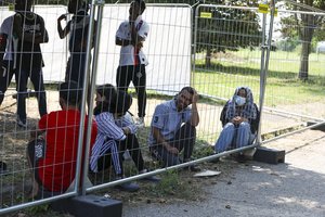 Ministerijai kol kas nepavyksta įtikinti Dieveniškių gyventojų dėl nelegalių migrantų