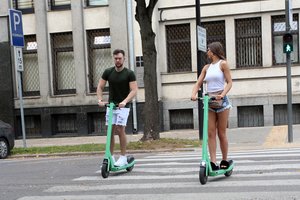 Nekultūringas paspirtukų vairuotojų elgesys išprovokavo imtis netradicinių auklėjimo priemonių