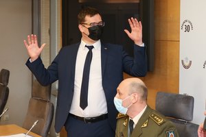 L. Kaščiūnas siūlo diskutuoti apie nepaprastosios padėties įvedimą: sienos perėjimas būtų neįmanomas