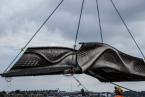 Tokio tilto nebuvo niekur pasaulyje: Amsterdame jam pastatyti neprireikė statybininkų