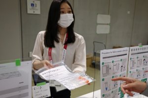 Japonijai nepavyksta sutramdyti koronaviruso: 16 naujų olimpinių atvejų ir rekordas Tokijuje