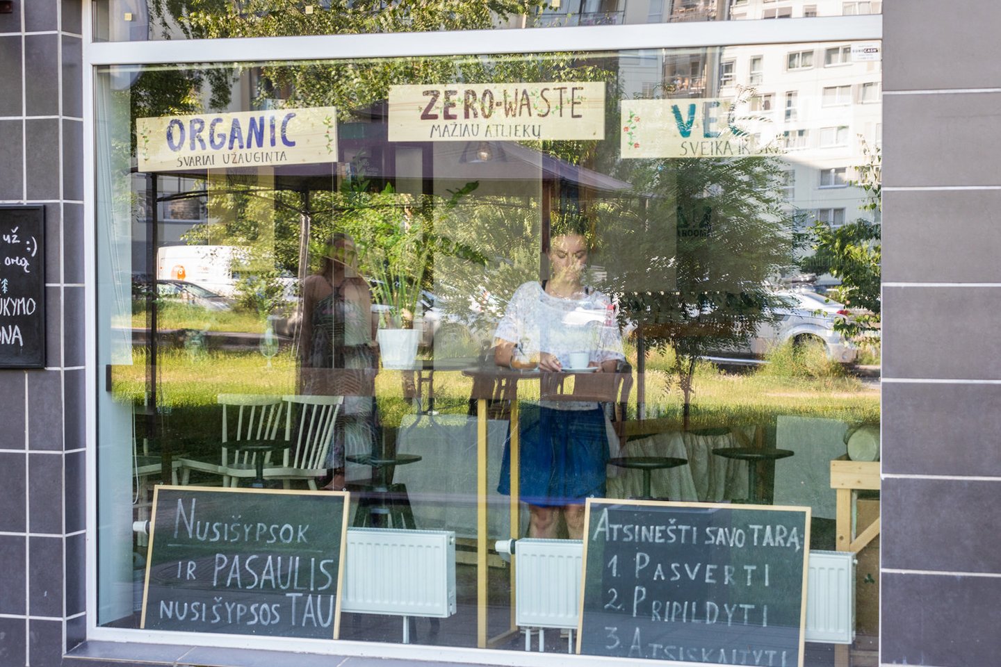 Pašilaičiuose atidaryta pirmoji Lietuvoje ekologiška kavinė.<br>Viktorijos Fedirko nuotr.