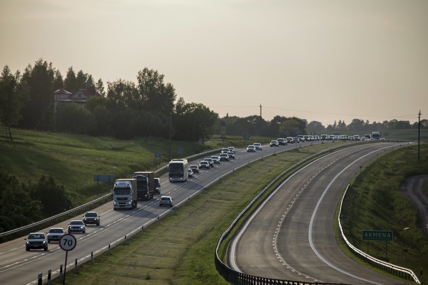 Lietuvos gyventojai, rinkdamiesi transporto priemonę, prioritetą teikia vokiškiems automobiliams.<br>V.Ščiavinsko nuotr.