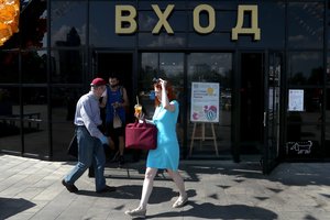 Galima palyginti su savo pajamomis – štai kiek uždirba rusai ir kokią jie gauna pensiją