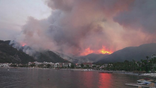Turkijoje įsiplieskę miškų gaisrai nusinešė dar daugiau gyvybių: aukų skaičius išaugo iki keturių