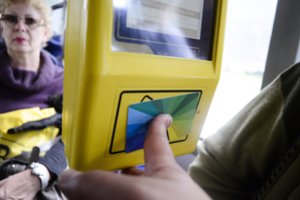 Švietimo darbuotojams dovanoja bilietus – tam skirs 5 mln. eurų