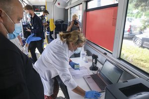 Neabejoja, kad patikimiausias būdas grįžti į mokyklas – vakcina nuo COVID-19