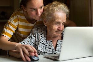Neįgalią tetą į banką atlydėjusi vilnietė liko priblokšta neįtikėtino sutikimo 