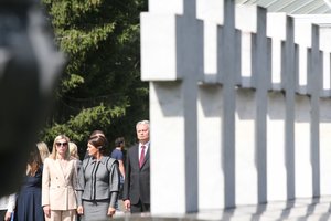 30 metų po Medininkų tragedijos ir plonytė linija, skirianti laisvę nuo nelaisvės