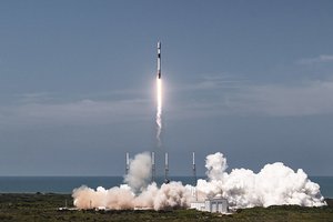 JAV agentūra pripažino, kad NASA teisėtai pasirinko „SpaceX“ skrydžiui į Mėnulį