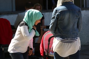 Prieglobstį gavę pabėgėliai Lietuvoje susiranda darbą ar net įkuria įmones patys, tačiau susirasti būstą jiems – sudėtinga