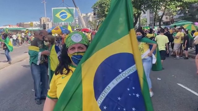 Tūkstančiai išėjo į San Paulo ir Rio de Žaneiro gatves: reikalaujama balsavimo sistemos pakeitimų