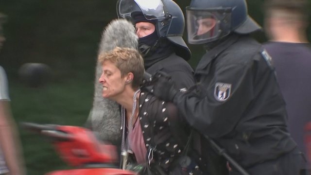 Berlyno policija sulaikė daugiau nei 500 žmonių: dalyvavo proteste prieš COVID-19 ribojimus