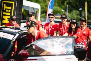 Greičio mėgėjams šalies lenktynininkai siūlo varžytis ne gatvėje, o trasoje