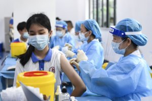 Kinijoje dėl delta atmainos protrūkio namuose įkalinti milijonai gyventojų