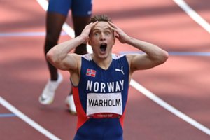 Tokijuje – už galvų griebtis verčianti akimirka: bėgikai apstulbino patys save