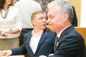 Dramos valstiečių partijoje: oponentus šluojantis R. Karbauskis siekia svarbiausio sąjungininko