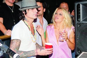  Pamelos Anderson ir Tommy Lee meilę iš pirmo žvilgsnio lydėjo peštynės 