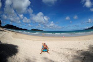 Tailandas uždraudė cheminius apsauginius kremus nuo saulės