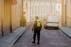 Policija pradėjo tyrimą dėl grasinimo įvykdyti teroristinį nusikaltimą 12-koje Vilniaus objektų