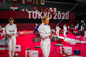 Kelią medalių link pradėjo penkiakovininkės: fechtavimo rungtyje pasirodė L. Asadauskaitė-Zadneprovskienė ir G. Venčkauskaitė