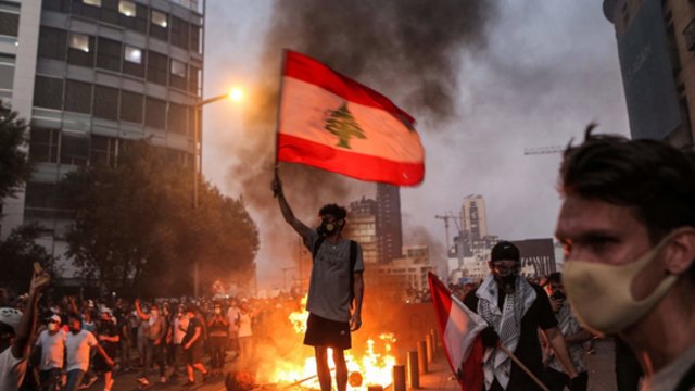 Beirute įsisiautėjo protestai: pranešta apie 8 sužeistuosius