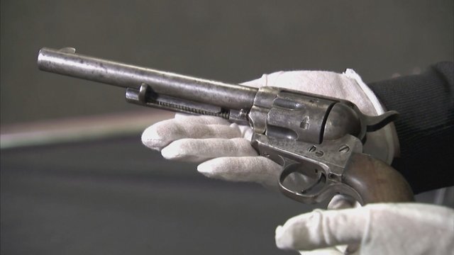 Aukcione parduodamas ginklas, kuriuo buvo nužudytas Billy the Kid: įvertino milijonais