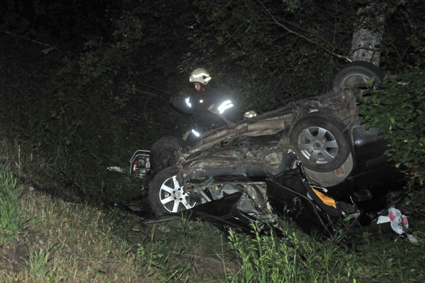  Joniškio rajone girtas vairuotojas sukėlė avariją, sužeisti du žmonės. <br> A.Vaitkevičiaus asociatyvioji nuotr.