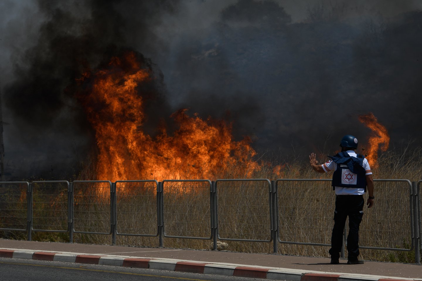 Izraelis surengė aviacijos smūgių islamistų judėjimo „Hamas“ taikiniams Gazos Ruože, atsakydamas į padegamųjų balionų leidimą iš palestiniečių anklavo, sukėlusių gaisrų žydų valstybės pietinėje dalyje,<br>ZUMA Press/Scanpix nuotr.