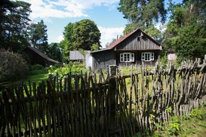 Kitoks kaimas Prienų rajone, kurio neišdraskė net sovietų valdžia: bendruomenės nariais tampa ir kauniečiai 