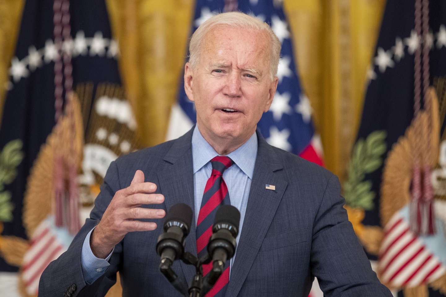 J.Bidenas.