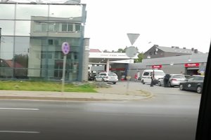 Vilniuje policija sustabdė Jordanijos piliečio vairuojamą automobilį – sulaikyti trys keleiviai