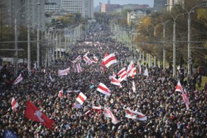 Metai po demokratijos viltį įžiebusių protestų: kovotojų už laisvę – vis mažiau, A. Lukašenka dėkoja Rusijai