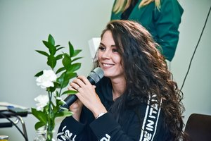 Mylimąjį nuo viešumos slepianti K. Navickaitė-Tina: „Meilė užaugina sparnus, be jos būtų liūdna“