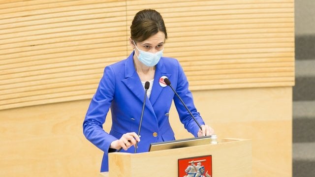 V. Čmilytė-Nielsen apie viešojo transporto ir ligoninių ribojimus nepasiskiepijusiems: tai diskutuotina