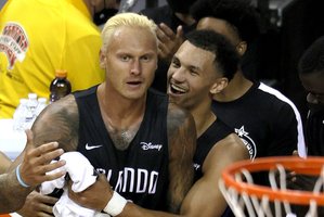 J. Timma debiutavo už Atlanto: nustebino ne tik geru žaidimu, bet ir išvaizdos pokyčiais