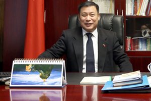 Kinija atšaukia ambasadorių Lietuvoje ir reikalauja, kad atšauktų Vilniaus pasiuntinį Pekine