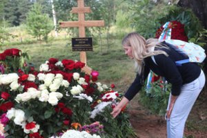 Rusai nusileido dar vienu skurdo laipteliu žemyn: tai parodė nauja laidotuvių tendencija