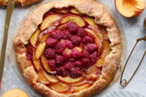 Vasariška galetė su nektarinais: skanėstas, kuris greitai dingsta nuo stalo