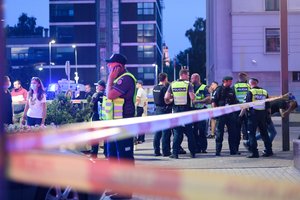 Po riaušių prie Seimo – V. Čmilytės-Nielsen žinia, pareigūnai budi prie dviejų objektų